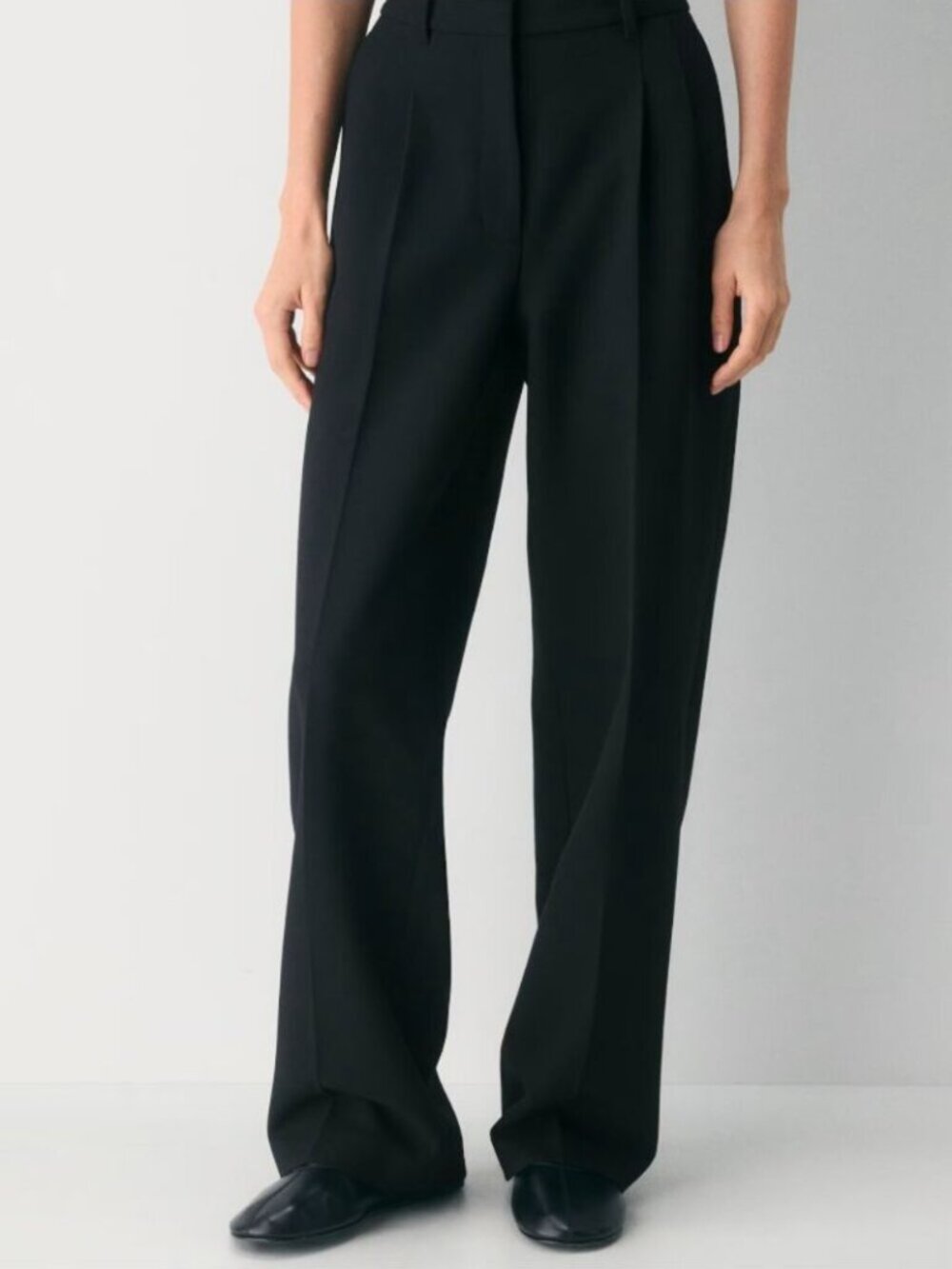 Aritzia The Effortless Pant Softly Structured Wide Leg Trouser Black Size 10